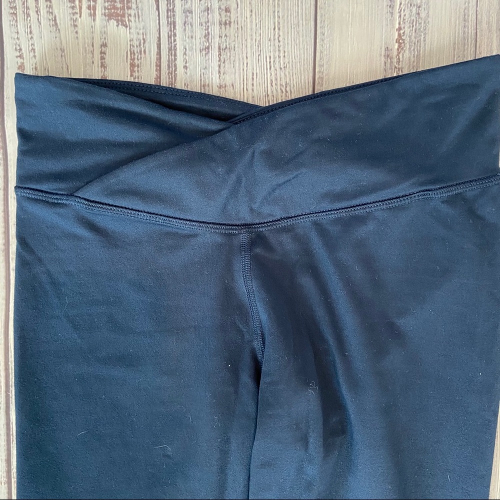 Fabletics Winn ll Powerhold Navy Blue Leggings.  Size XSmall. - Picture 6 of 14